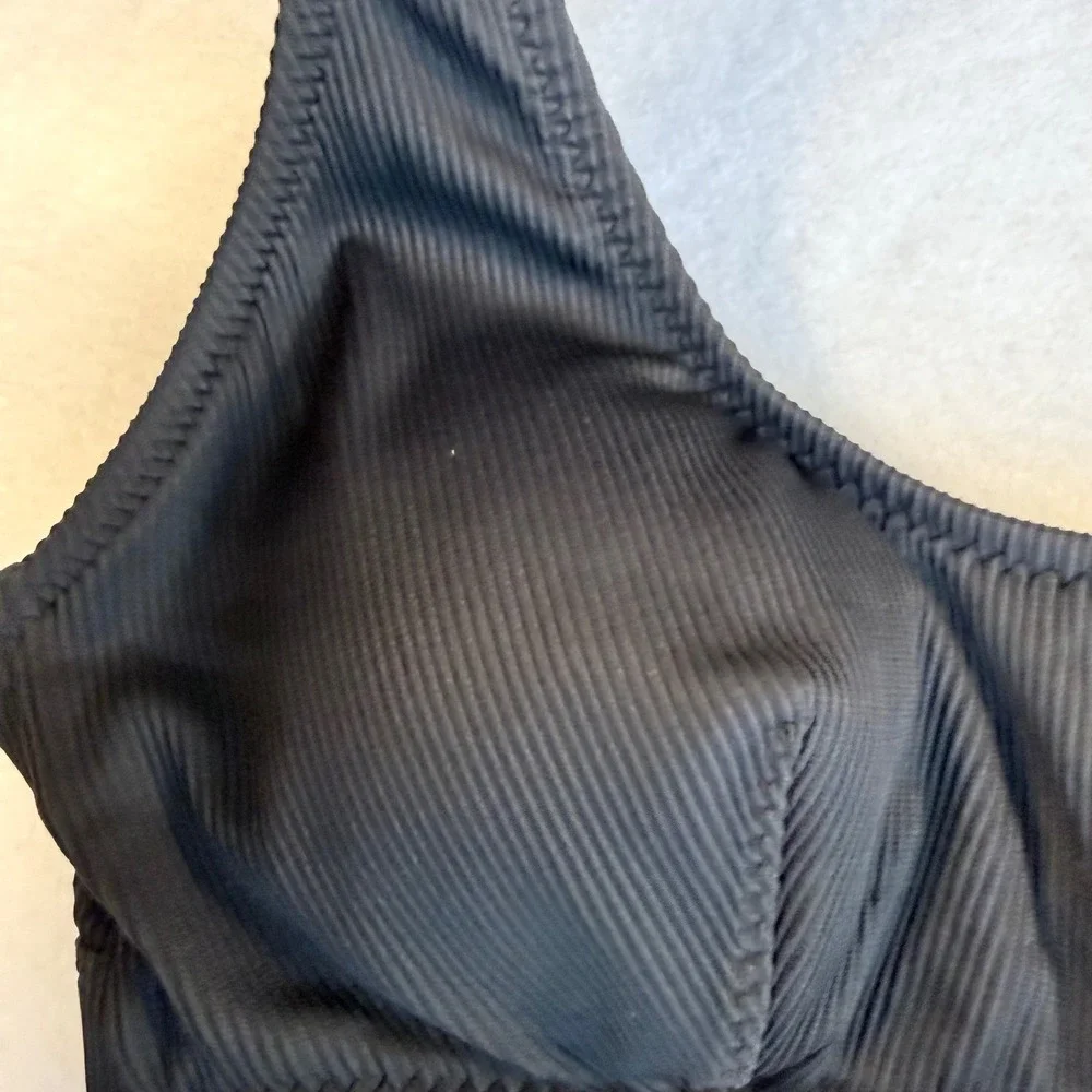 Fabletics Black Ribbed‎ Textured Sports Bra Bikini Top Swim Top XXL